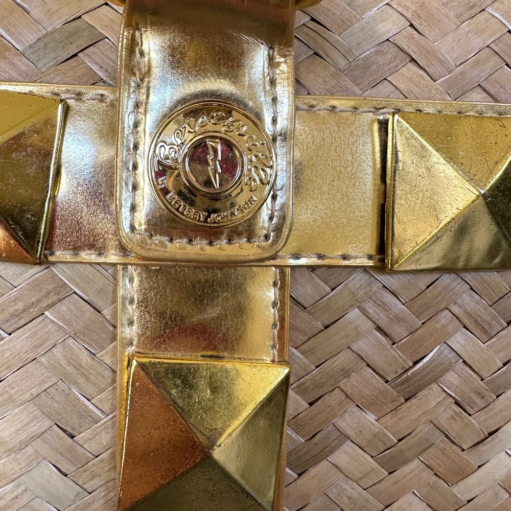 Betsey Johnson “Betseyville” Rose raffia embroidered straw bag w/leopard lining - Picture 5 of 9